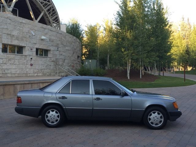 1992 Mercedes-Benz 400-Series - photo 6