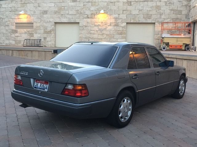 1992 Mercedes-Benz 400-Series - photo 9