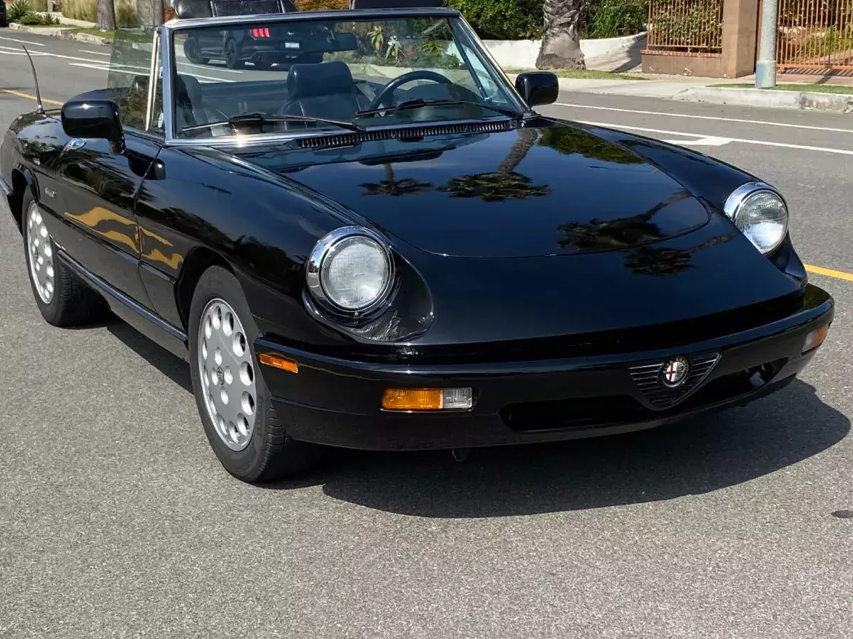 1992 Alfa Romeo Spider VELOCE