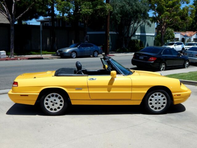 1992 Alfa Romeo Spider Veloce Convertible Sports Car - photo 10