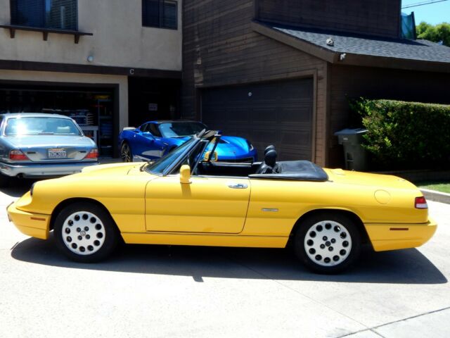1992 Alfa Romeo Spider Veloce Convertible Sports Car - photo 3