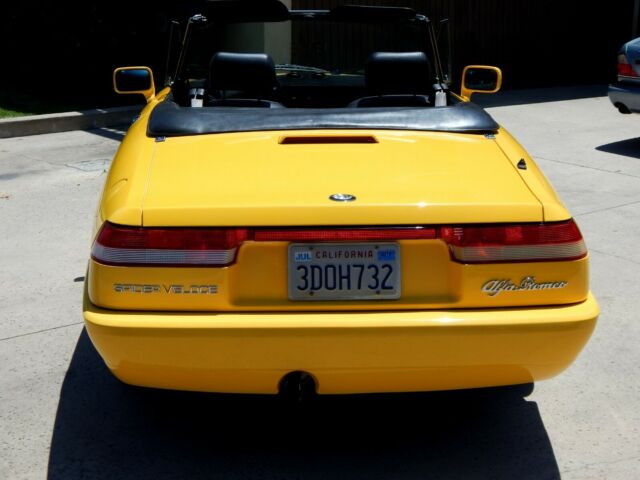1992 Alfa Romeo Spider Veloce Convertible Sports Car - photo 8