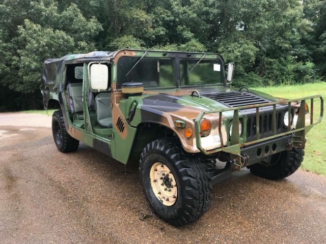 1992 AM General M998 Hummer HMMWV 4 Seat Soft Top with Truck Body 1992 Hummer H1