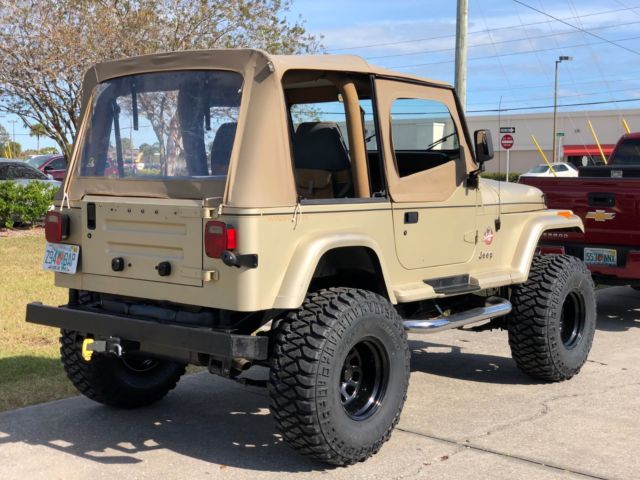 1992 Jeep Wrangler Sahara Edition - photo 2