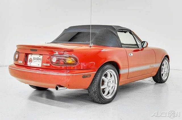 1992 Mazda MX-5 Miata Base 2dr Convertible - photo 10