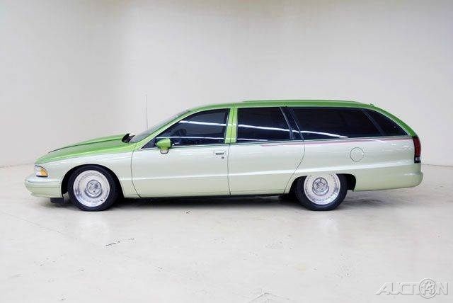 1992 Chevrolet Caprice Base 4dr Wagon - photo 2