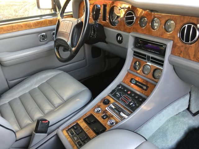 1992 Bentley Turbo R Base Sedan 4-Door - photo 6