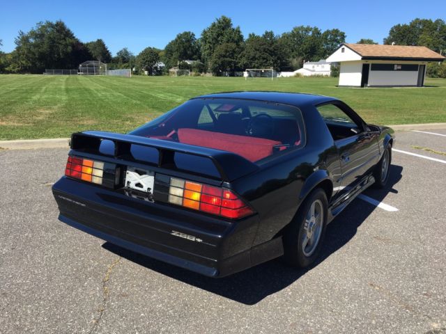 1992 Chevrolet Camaro - photo 2