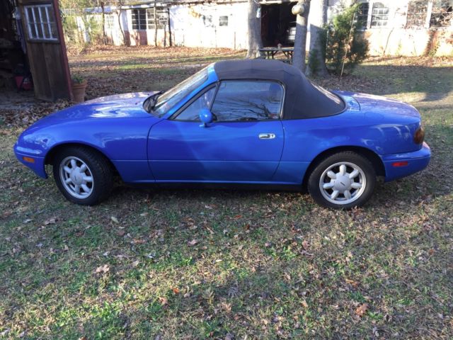 1992 Mazda MX-5 Miata standard