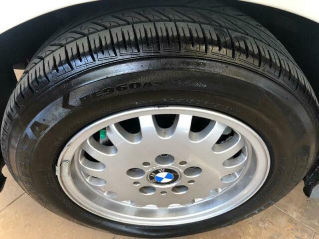 1992 BMW 3-Series 325i 4dr Sedan - photo 8
