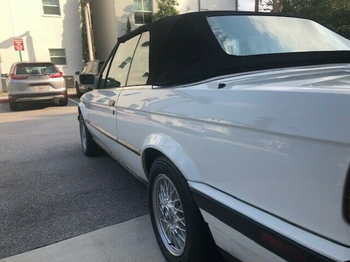 1992 BMW 3-Series 325i Convertible - AUTOMATIC TRAN - - photo 3