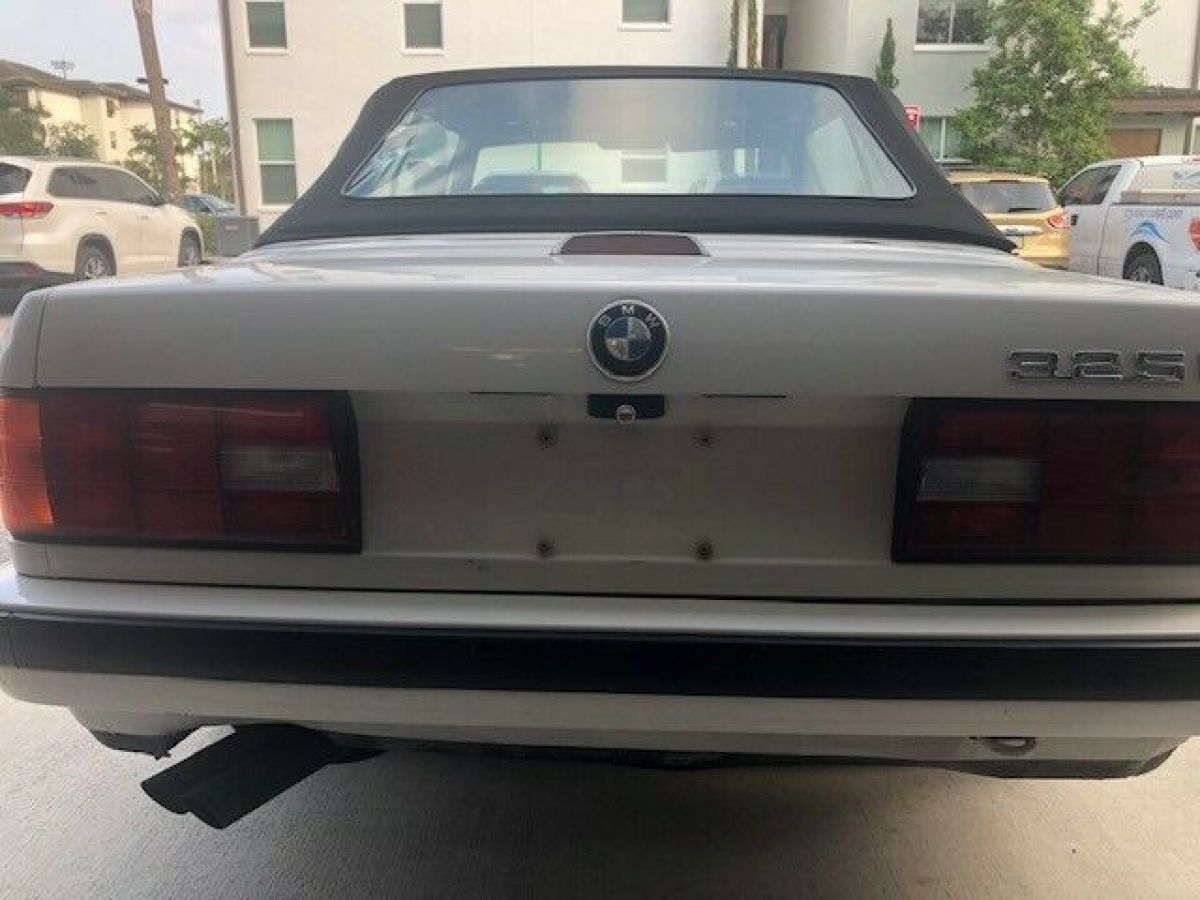1992 BMW 3-Series 325i Convertible - AUTOMATIC TRAN - - photo 6