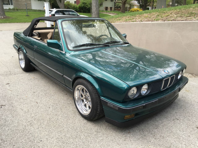 1992 BMW 318i Convertible 2-Door 1.8L M42 E30 5 Speed Manual 1992 BMW 3-Series 318IC