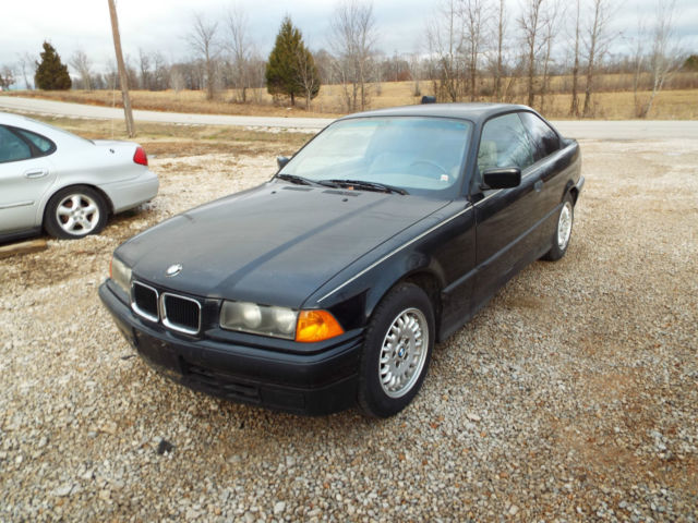 1992 BMW 3-Series 318i