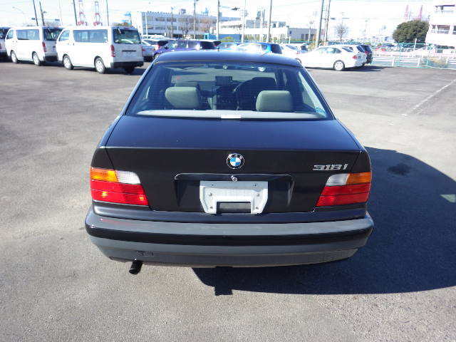 1992 BMW 3-Series Base Sedan 4-Door - photo 4