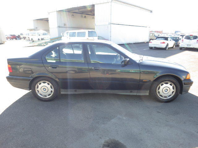 1992 BMW 3-Series Base Sedan 4-Door - photo 5