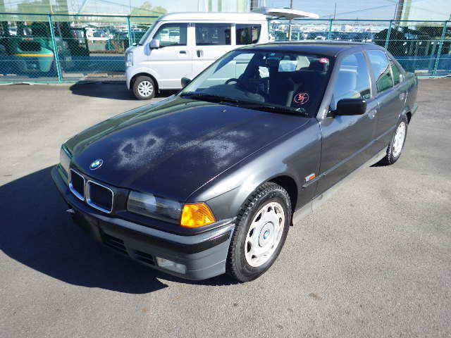 1992 BMW 3-Series Base Sedan 4-Door - photo 8