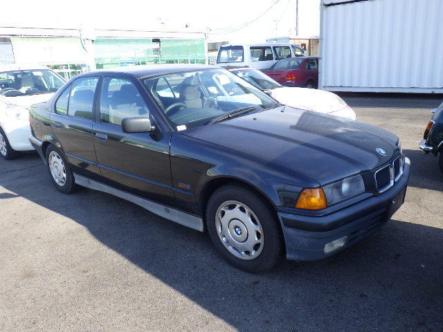 1992 BMW 3-Series Base Sedan 4-Door - photo 9