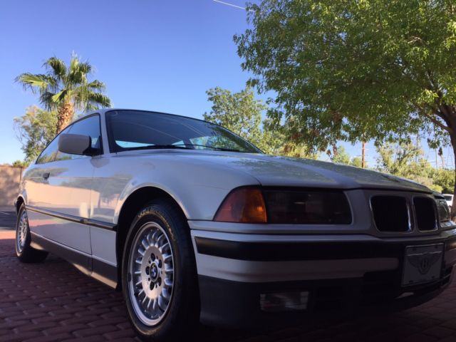1992 BMW 3-Series 325is - photo 2