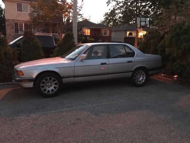1992 BMW 735i 1992 BMW 7-Series