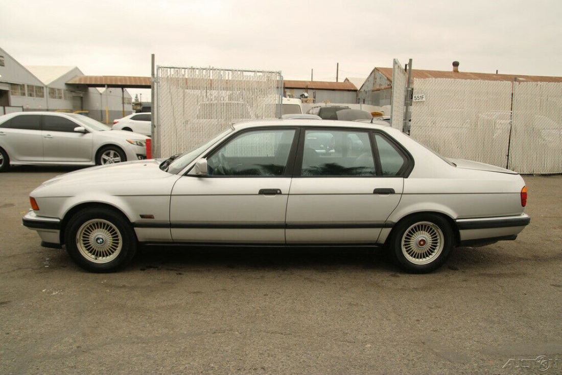 1992 BMW 7-Series 750iL - photo 4