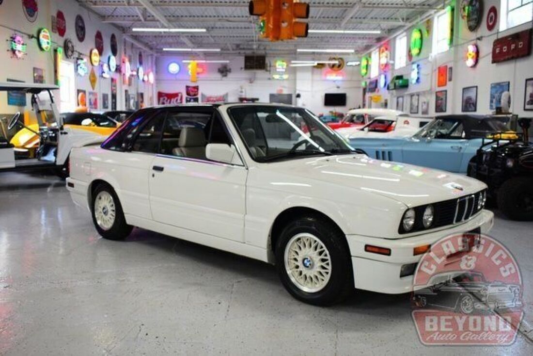 1992 BMW E30, Hard Top Convertible, M-Technic Kit! 1992 BMW 325i E30