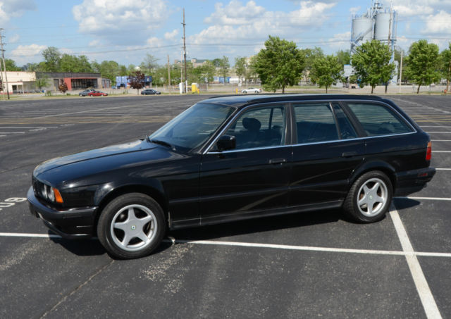 1992 BMW E34 525I 525 TOURING WAGON BLACK ON BLACK AUTO BRAND NEW TIRES 1992 BMW 5-Series TOURING WAGON