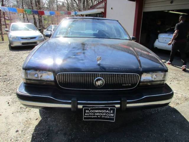 1992 Buick LeSabre Custom - photo 3