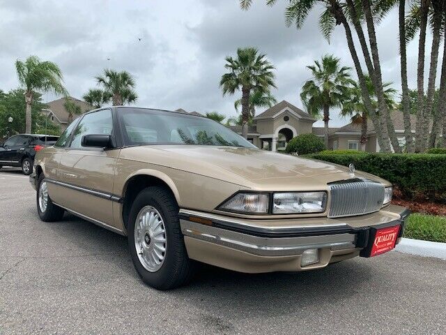 1992 Buick Regal Custom Coupe 2-Door - photo 11