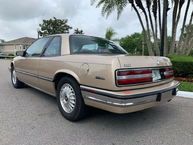 1992 Buick Regal Custom Coupe 2-Door - photo 3
