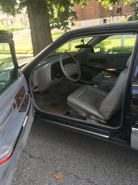 1992 Buick Riviera Prestige Package - photo 7