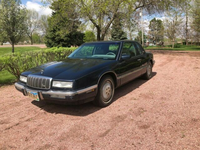 1992 Buick Riviera - photo 2