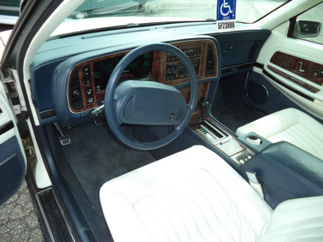 1992 Buick Riviera Luxury Coupe 2-Door - photo 7