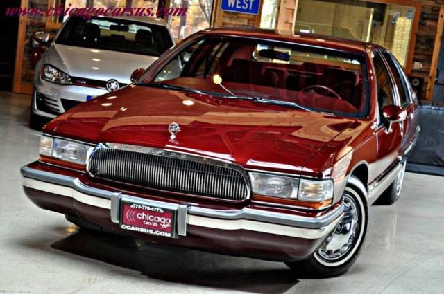 1992 Buick Roadmaster Base 4dr Sedan - photo 2
