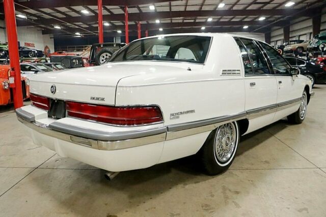 1992 Buick Roadmaster Limited - photo 5