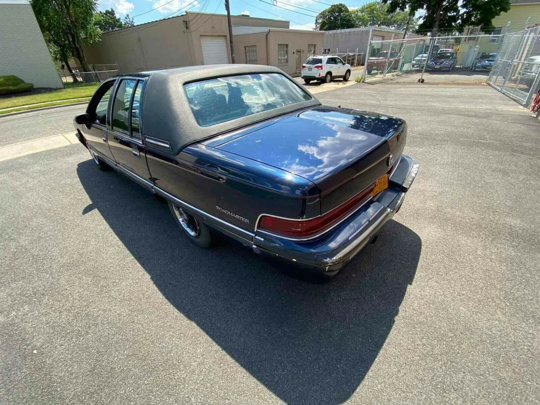 1992 Buick Roadmaster LIMITED - photo 2