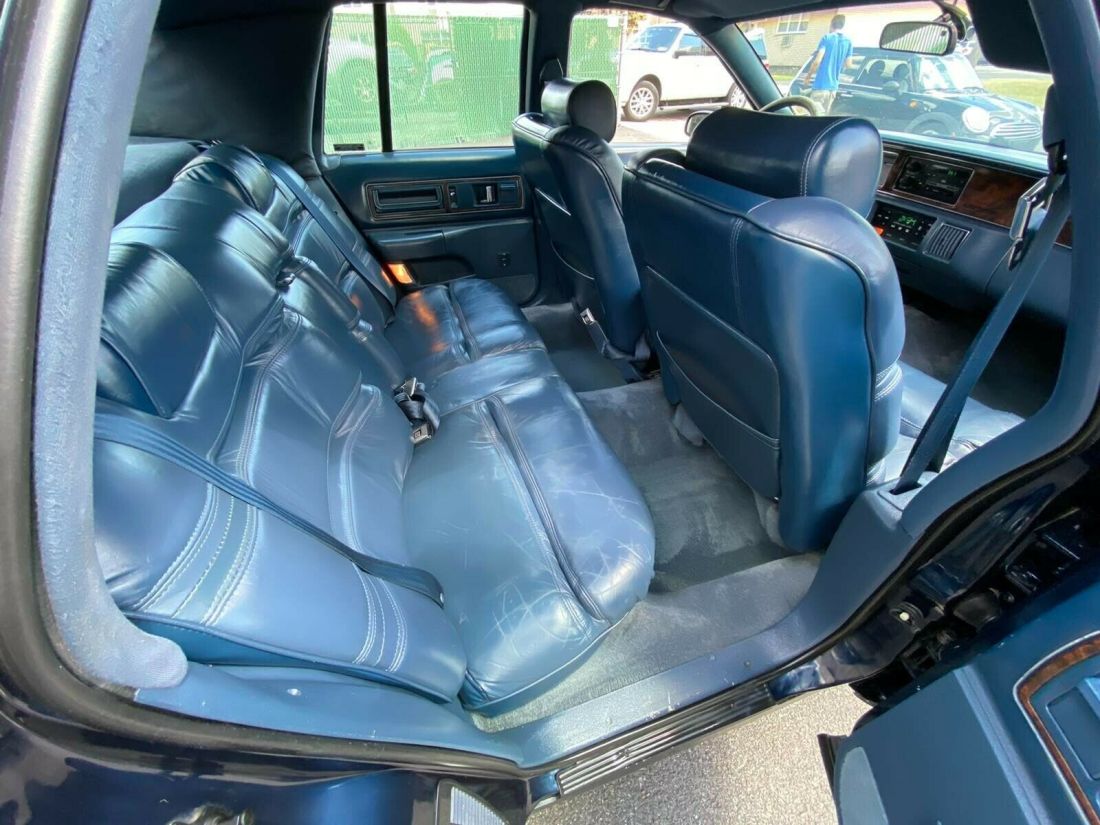 1992 Buick Roadmaster LIMITED - photo 9