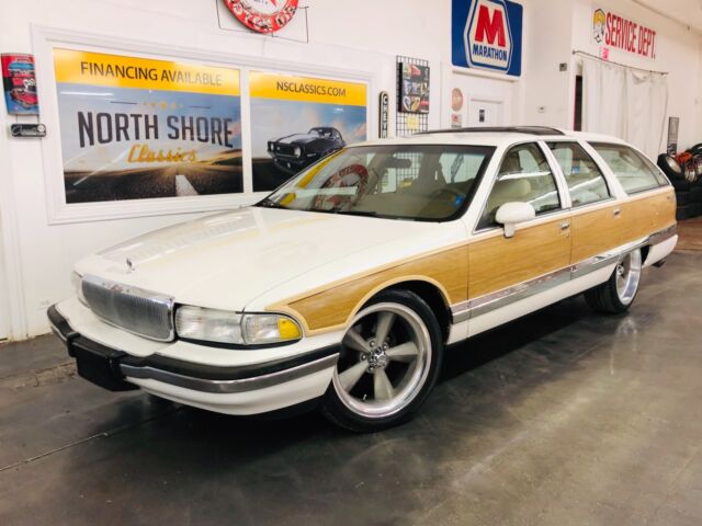 1992 Buick Roadmaster -ESTATE WAGON - FAMILY CRUISER - COLD A/C - LOW MI - photo 2