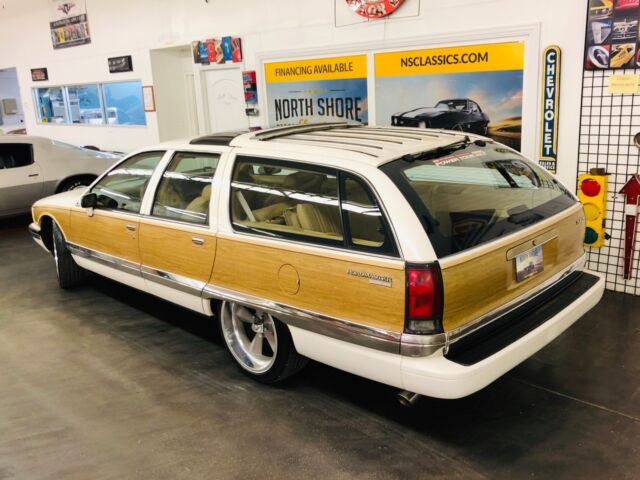 1992 Buick Roadmaster -ESTATE WAGON - FAMILY CRUISER - COLD A/C - LO - photo 4