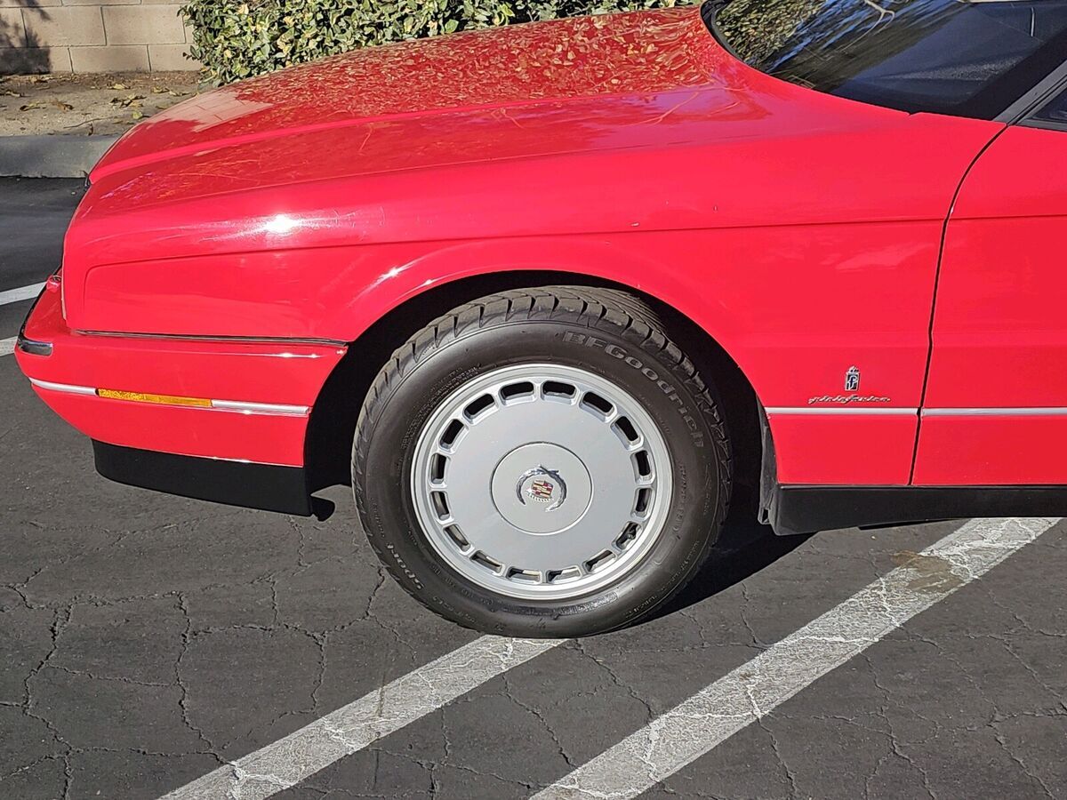 1992 Cadillac Allante shale leather over black cloth top - photo 9