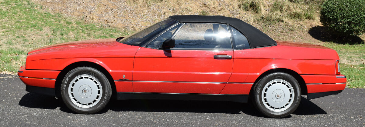 1992 Cadillac Allante Convertible Very Low Mileage and Original - photo 2