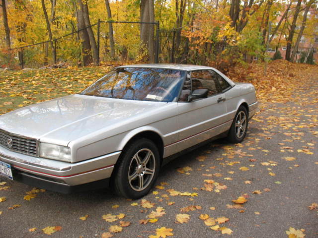 1992 Cadillac Allante leather
