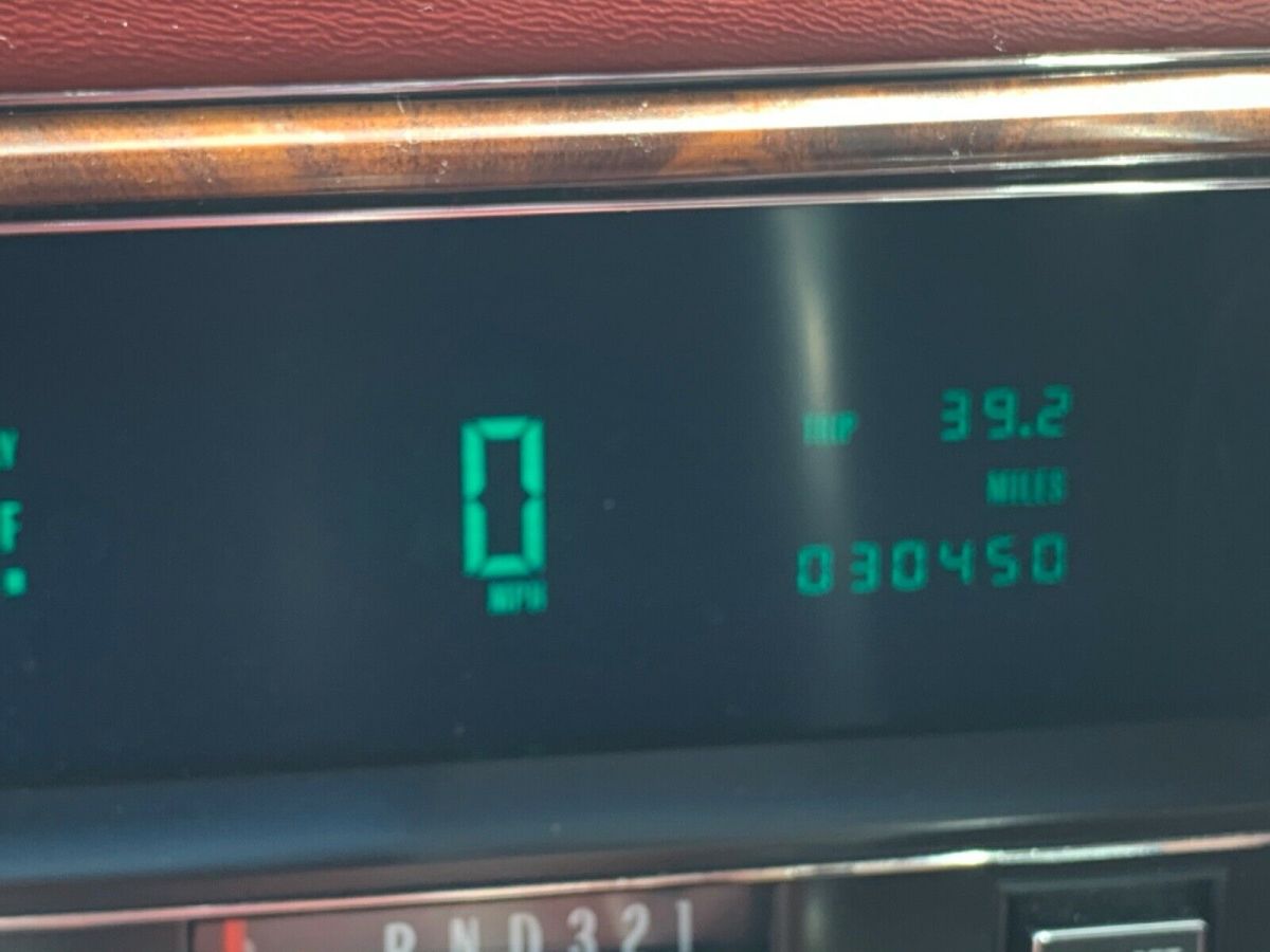 1992 Cadillac Brougham - photo 3