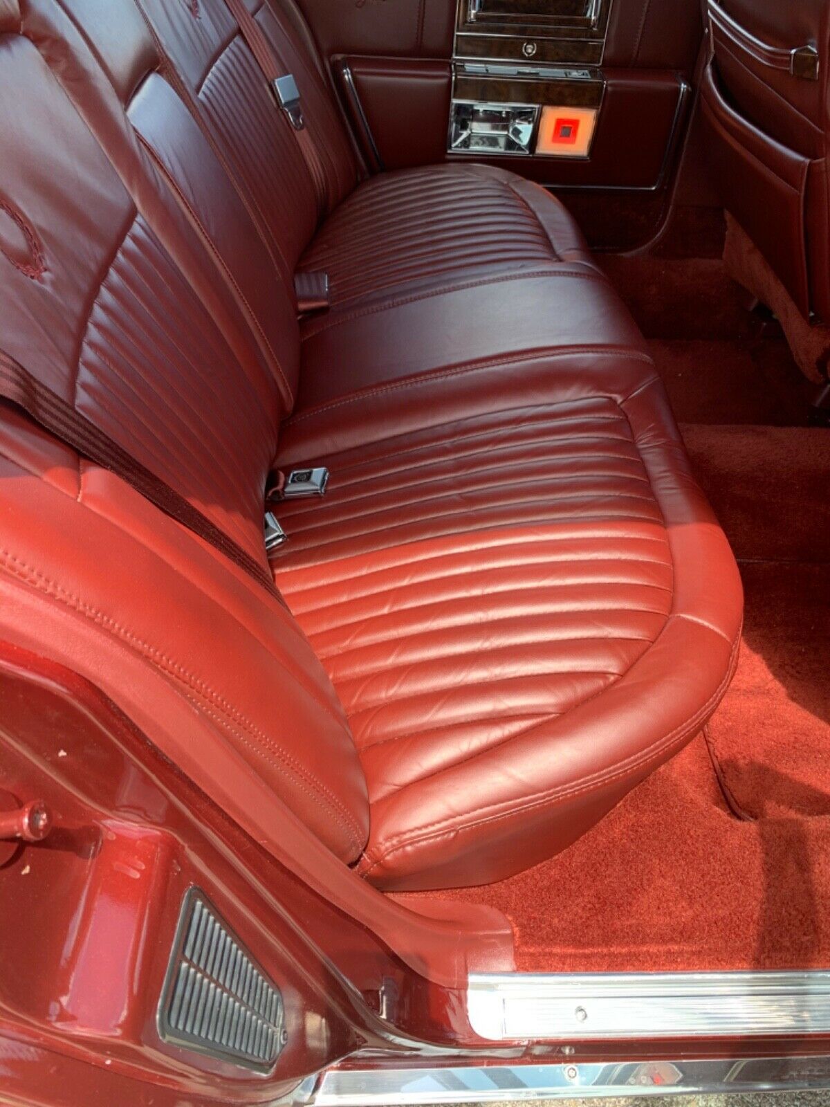 1992 Cadillac Brougham - photo 4