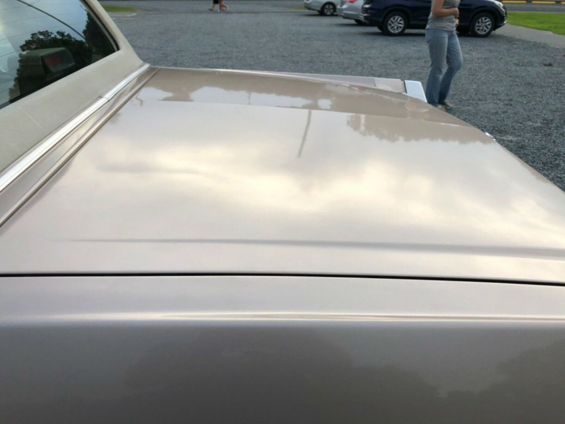 1992 Cadillac Brougham - photo 10