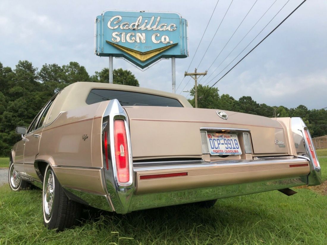 1992 Cadillac Brougham - photo 13