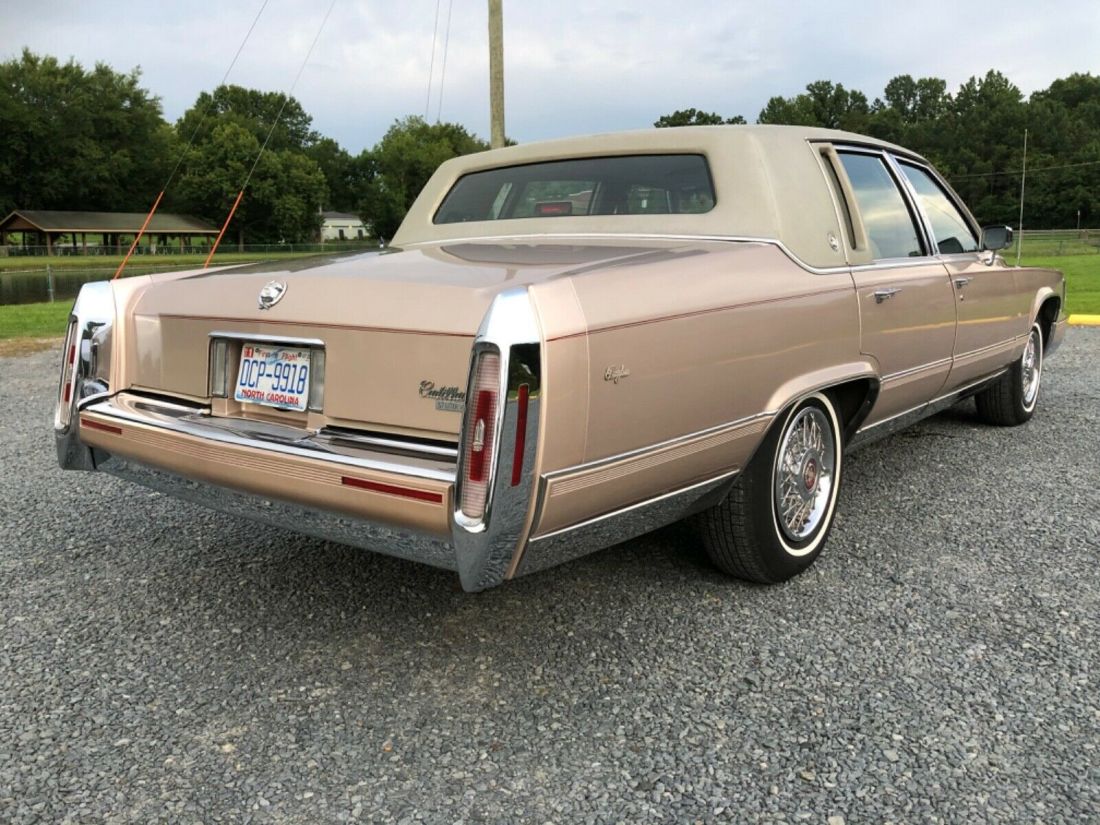 1992 Cadillac Brougham - photo 7