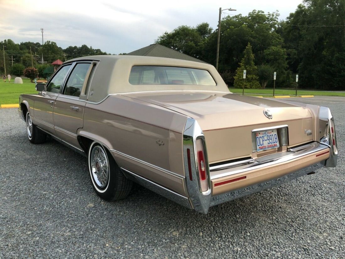 1992 Cadillac Brougham - photo 9