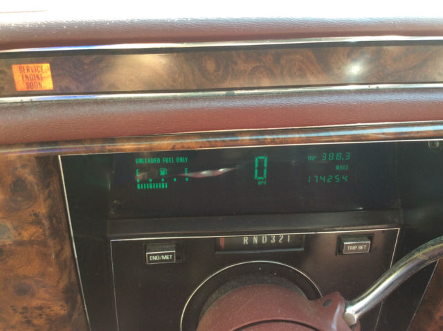 1992 Cadillac Brougham - photo 2