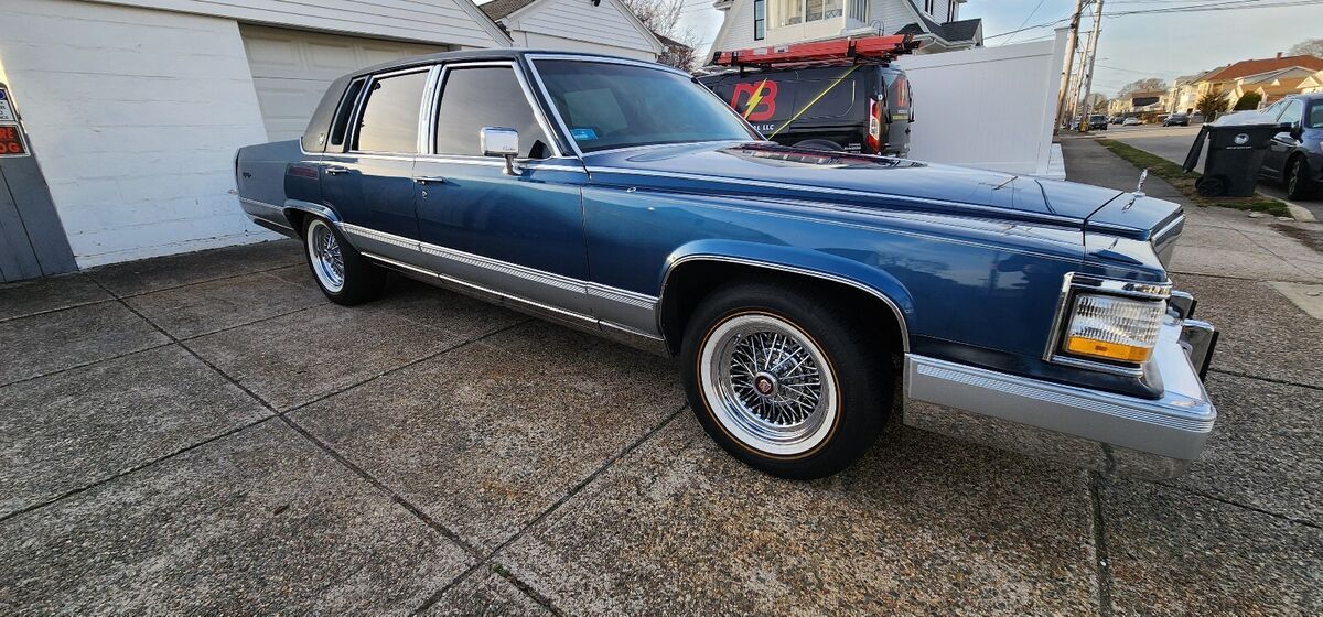 1992 Cadillac Brougham - photo 2